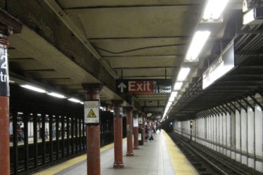 Un sans-abri poignardé à la station W. 72nd/Broadway ; " non provoqué ", selon la police. - 9