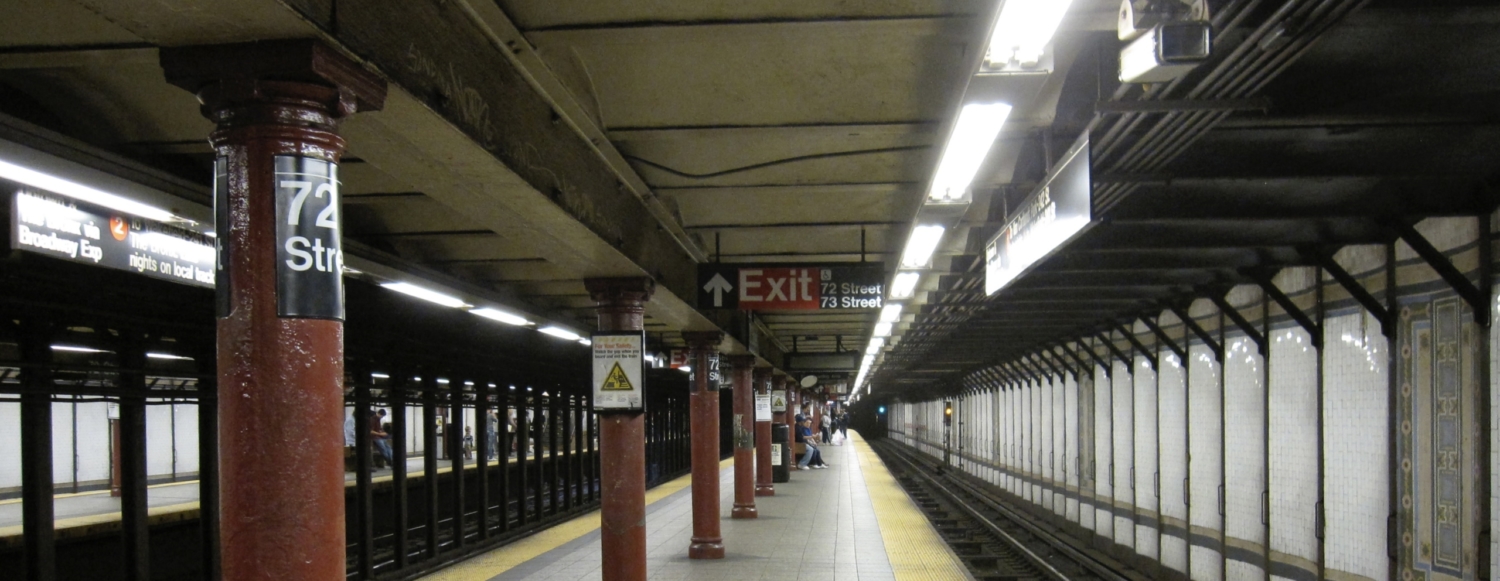 Un sans-abri poignardé à la station W. 72nd/Broadway ; " non provoqué ", selon la police. 2 Un sans-abri poignardé à la station W. 72nd/Broadway ; " non provoqué ", selon la police. - 1