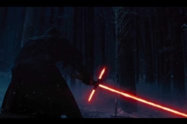 Le sabre laser à garde croisée revient dans 'Star Wars' dans un épisode qui vous "frappera au cœur". - 9