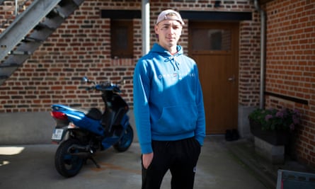 Esteban, étudiant vivant à la ferme familiale Lamblin près de Lille.
