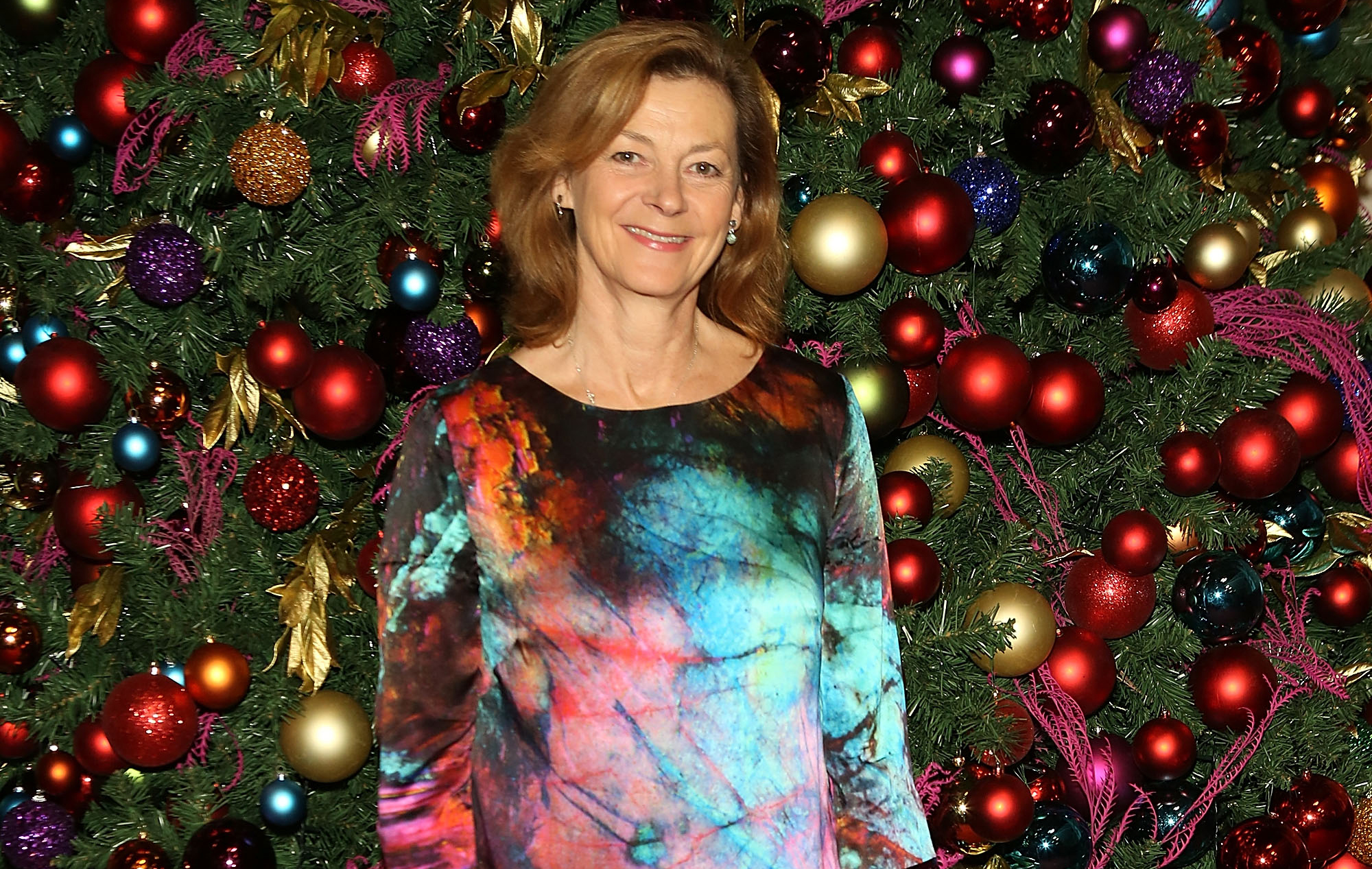 La Fabrique de poupées - le casting, l'intrigue et tout ce dont vous avez besoin sur l'histoire effrayante de l'obsession. 7 Pippa Haywood joue le rôle de Pamela, propriétaire de l'entreprise de lutte.