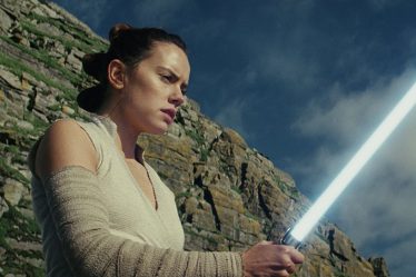 La rétrospective des Derniers Jedi : La dernière/meilleure chance de Disney de faire un grand film Star Wars - That Shelf - 9