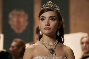 une bande-annonce percutante pour la nouvelle série du créateur de The Vampire Diaries - OI Canadian - 10