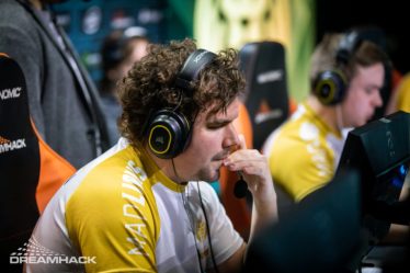 La communauté CS:GO enragée par la signature "absolument éhontée" de HUNDEN par Astralis - 9