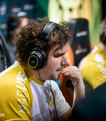 La communauté CS:GO enragée par la signature "absolument éhontée" de HUNDEN par Astralis - 73