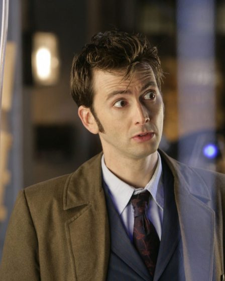 David Tennant dit que le retour de Doctor Who était "un moment agréable". 24 David Tennant dit que le retour de Doctor Who était "un moment agréable". - 23