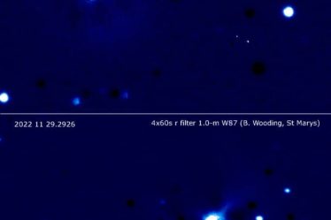 Des astronomes repèrent une éruption volcanique sur une comète lointaine › - 11
