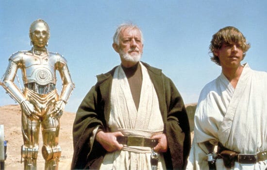 Disney réédite discrètement le sabre laser préféré des fans 5 set star wars a new hope (de droite à gauche) c3po, ben kenobi, et luke skywalker