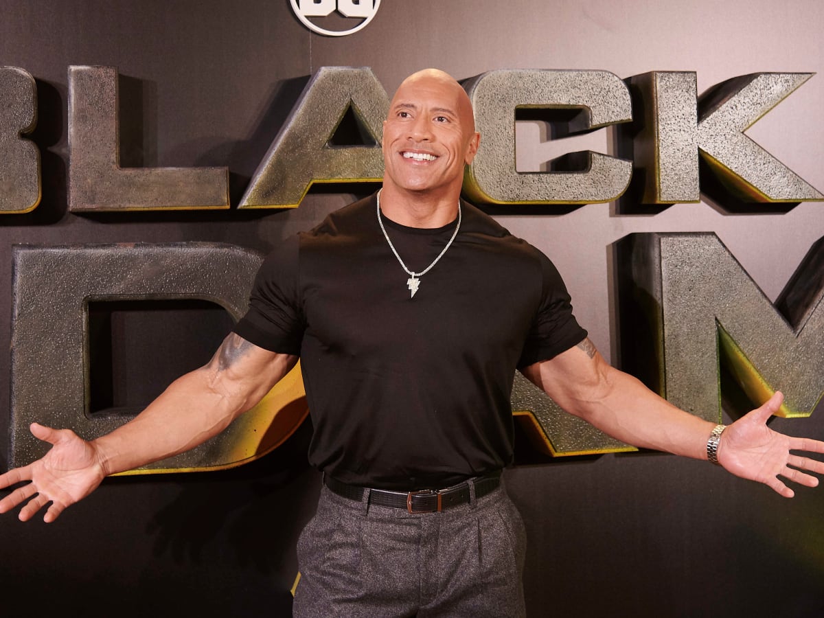 Dwayne Johnson quitte le MCU pour disserter avec James Gunn après que la star de Black Adam ait remercié le parrain de Marvel, Stan Lee ? 2 Dwayne Johnson à l'événement Black Adam