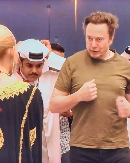Le show d'Elon Musk lors de la finale France-Argentine (vidéo) 44 Le show d'Elon Musk lors de la finale France-Argentine (vidéo) - 43