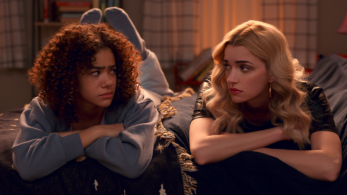 Ginny et Georgia Saison 2 : Date de sortie de Netflix et ce que nous savons jusqu'à présent 2 Ginny et Georgia Saison 2 : Date de sortie de Netflix et ce que nous savons jusqu'à présent - 1