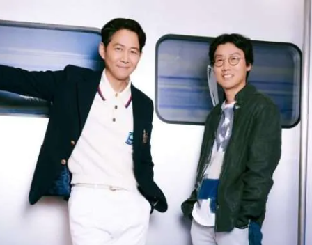 Le réalisateur de "Squid Game" Et Lee Jung Jae a reçu la plus haute médaille culturelle de Corée du Sud ⋆ Somag News 2 Le réalisateur de "Squid Game" Et Lee Jung Jae a reçu la plus haute médaille culturelle de Corée du Sud ⋆ Somag News - 1