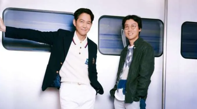 Le réalisateur de "Squid Game" Et Lee Jung Jae a reçu la plus haute médaille culturelle de Corée du Sud ⋆ Somag News 2 Le réalisateur de "Squid Game" Et Lee Jung Jae a reçu la plus haute médaille culturelle de Corée du Sud ⋆ Somag News - 1