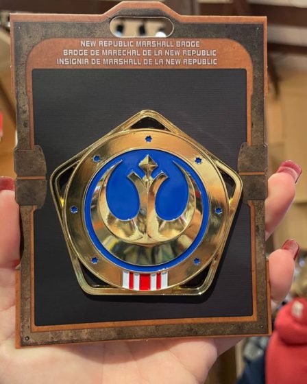 L'insigne de maréchal de la Nouvelle République de 'Star Wars' est désormais disponible à Walt Disney World - WDW News Today 25 L'insigne de maréchal de la Nouvelle République de 'Star Wars' est désormais disponible à Walt Disney World - WDW News Today - 24
