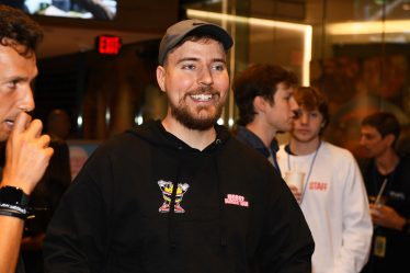 MrBeast vous donne la chance de gagner un million de dollars en jouant à "Fortnite". - 11