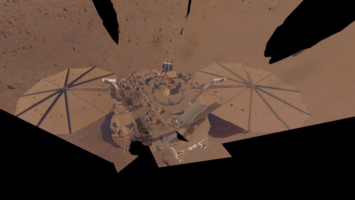 L'atterrisseur InSight de la NASA sur Mars devient silencieux en raison de faibles niveaux d'énergie 2 L'atterrisseur InSight de la NASA sur Mars devient silencieux en raison de faibles niveaux d'énergie - 1