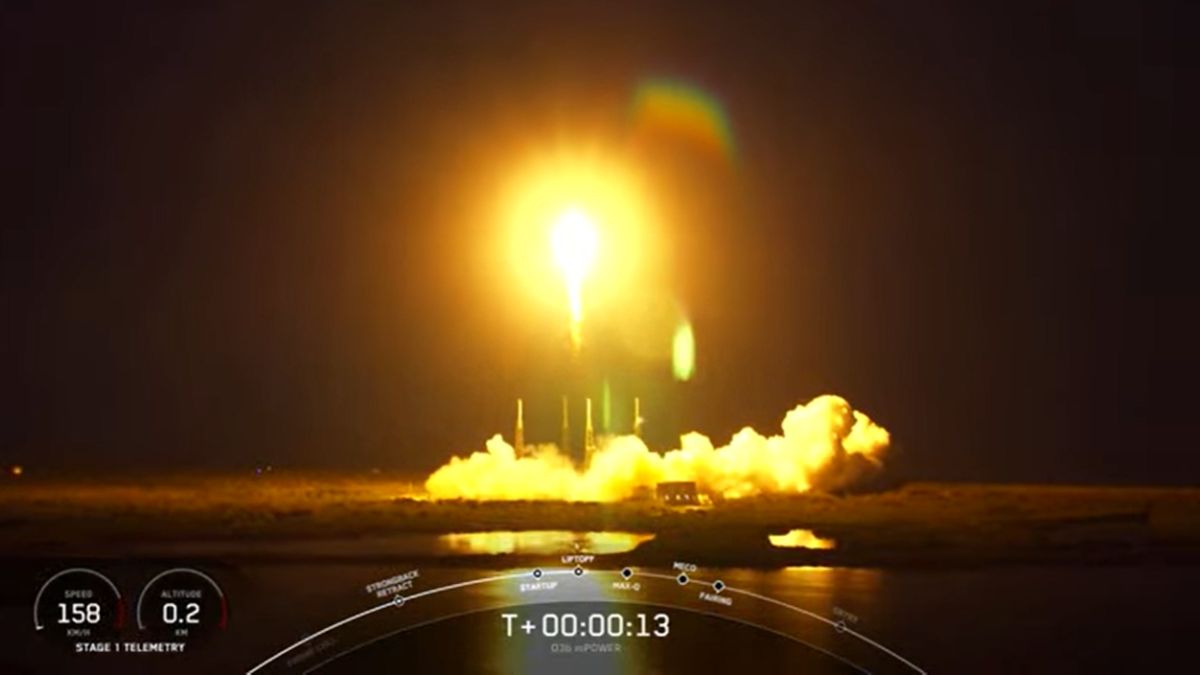 Le lancement de la fusée SpaceX au coucher du soleil impressionne les astronomes avec une «méduse spatiale» éthérée (photo) 2 Le lancement de la fusée SpaceX au coucher du soleil impressionne les astronomes avec une «méduse spatiale» éthérée (photo) - 1