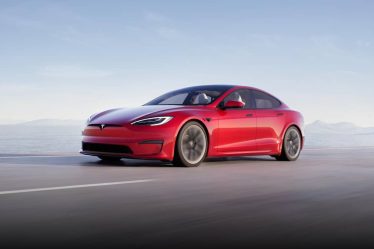 Tesla en chute libre, stock en baisse de 44% - 9