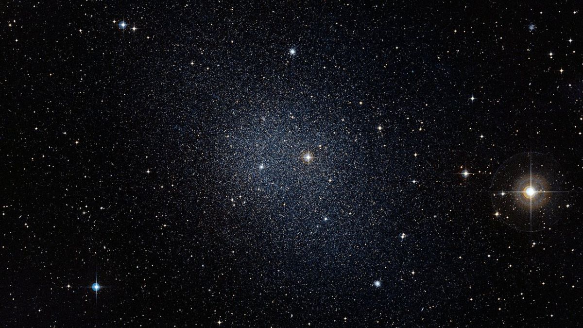 L'étrange disposition des galaxies en éventail de la Voie lactée pourrait saper la matière noire 2 L'étrange disposition des galaxies en éventail de la Voie lactée pourrait saper la matière noire - 1