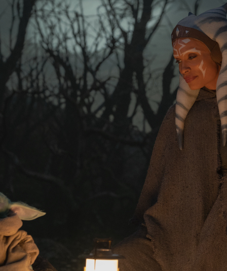 Une nouvelle rumeur concernant Ahsoka prétend que la série présentera plusieurs issues possibles de la vie d'Ahsoka, y compris le combat contre Dark Vador sur Mustafar au lieu d'Obi-Wan Kenobi. - 37