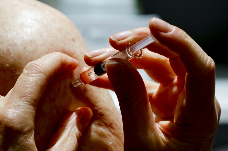 Une « triple épidémie » inédite à l'évolution incertaine, selon Santé publique France – Sciences et Avenir › 2 Une « triple épidémie » inédite à l'évolution incertaine, selon Santé publique France – Sciences et Avenir › - 1