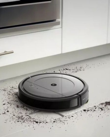 Cet appareil robotique affiche -30% d'aspiration et nettoie vos sols en un seul passage. 48 Cet appareil robotique affiche -30% d'aspiration et nettoie vos sols en un seul passage. - 47