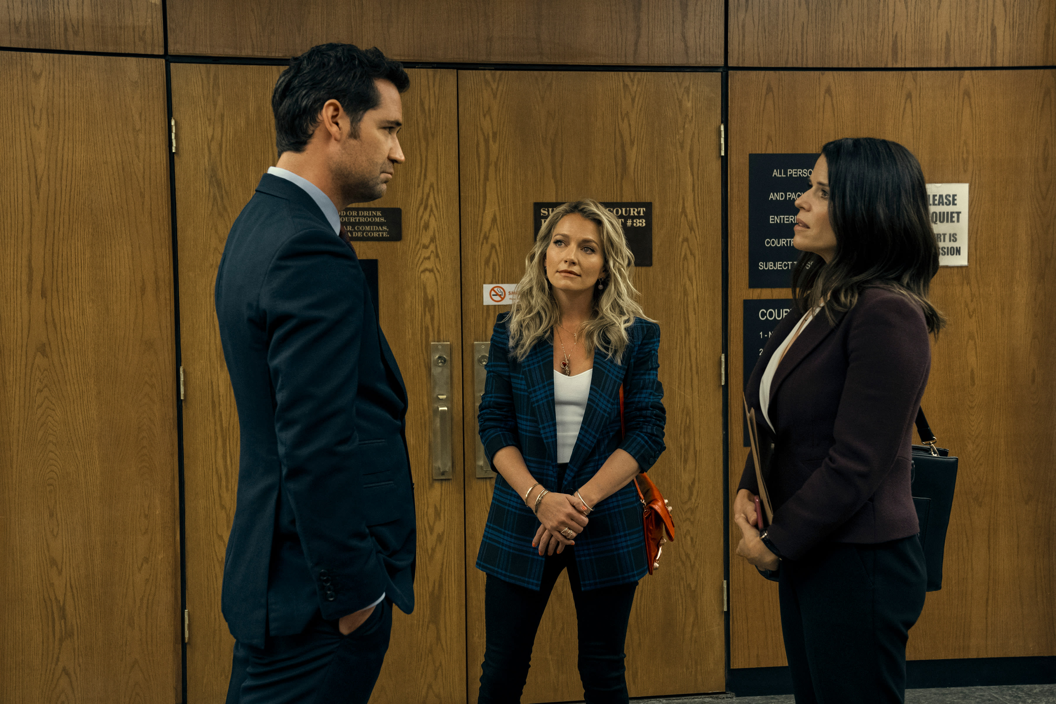 Netflix drama shows - The Lincoln Lawyer - Neve Campbell - Becki Newton - Manuel Garcia-Rulfo - Netflix shows - The Lincoln Lawyer saison 2