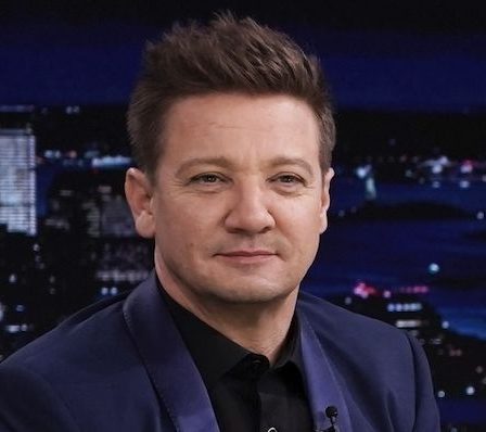 La famille de la star de Marvel Jeremy Renner fait le point sur sa santé après un accident - 19