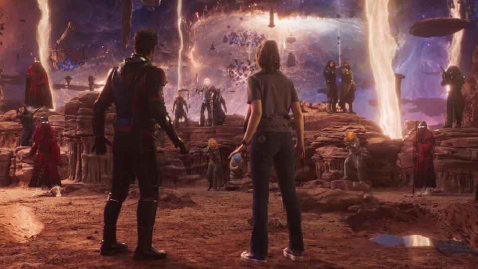 Qui est le personnage Marvel obscur de Bill Murray dans ANT-MAN 3 ? Lord Krylar, expliqué 9 Ant-Man et Cassie arrivent dans le Microverse