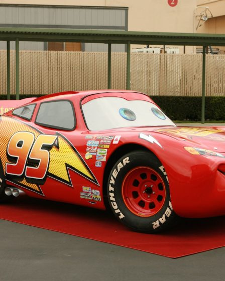 Sur quelle voiture est basé Lightning McQueen dans les films "Cars" ? 49 Sur quelle voiture est basé Lightning McQueen dans les films "Cars" ? - 48