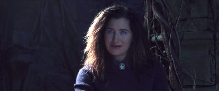 Agatha : Coven of Chaos Cast, Plot Details - Marvel Agatha Harkness Powers 27 Kathryn Hahn dans le rôle d'Agnes/Agatha Harkness dans "WandaVision," un rôle qu'elle reprend dans la série spinoff "Agatha : Coven of Chaos" de Marvel Studios sur Disney+