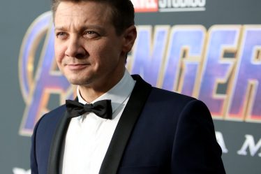 Jeremy Renner rentre de l'hôpital après un accident de chasse-neige - 15