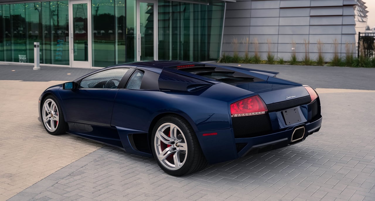 S'émerveiller devant la Lamborghini Murciélago la plus modeste du monde - 15