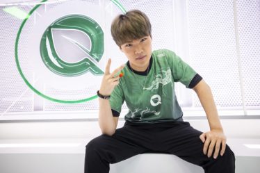 FlyQuest ADC Prince plaisante sur le remplacement de Winsome pour ne pas plonger dans la fontaine pour aider à sécuriser le pentakill de dernière seconde - 9