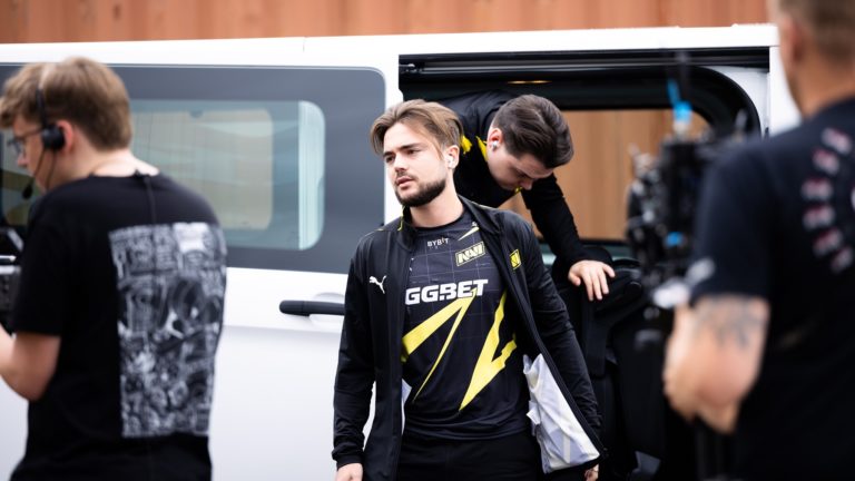 Natus Vincere se sépare de CS:GO remplaçant sdy et promeut temporairement le joueur de l'académie 2 Natus Vincere se sépare de CS:GO remplaçant sdy et promeut temporairement le joueur de l'académie - 1