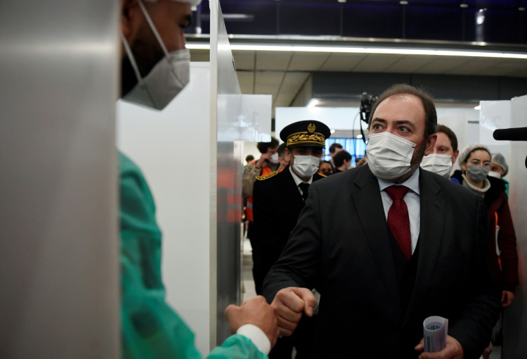 Covid-19 : Tests à l'arrivée des passagers en provenance de Chine pour "surveiller les différentes options", dit Brown 2 Covid-19 : Tests à l'arrivée des passagers en provenance de Chine pour "surveiller les différentes options", dit Brown - 1