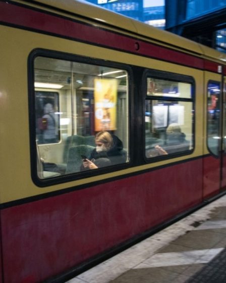 Covid: l'Allemagne va lever les exigences de masque dans les trains et les bus 18 Covid: l'Allemagne va lever les exigences de masque dans les trains et les bus - 17