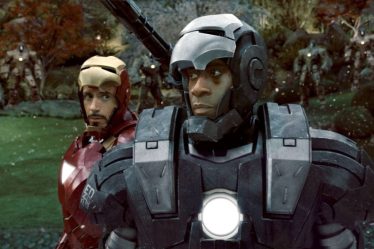 Don Cheadle n'a eu que deux heures pour décider s'il voulait rejoindre Marvel et signer un contrat de six films : " J'étais à la fête d'anniversaire de mon enfant ". - 11
