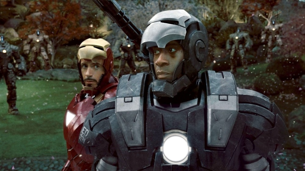Don Cheadle n'a eu que deux heures pour décider s'il voulait rejoindre Marvel et signer un contrat de six films : " J'étais à la fête d'anniversaire de mon enfant ". - 1