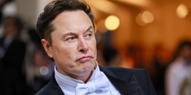 Elon Musk a frappé le livre Guinness des records pour la plus grande perte de richesse personnelle de l'histoire 2 Elon Musk a frappé le livre Guinness des records pour la plus grande perte de richesse personnelle de l'histoire - 1