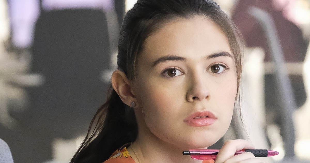 La saison 2 de Yellowjackets ajoute Nicole Maines, François Arnaud, et Nia Sondaya 2 La saison 2 de Yellowjackets ajoute Nicole Maines, François Arnaud, et Nia Sondaya - 1