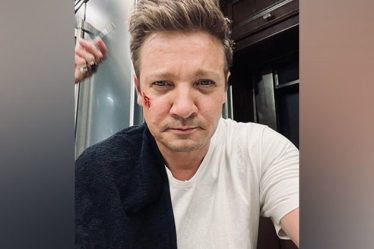 La star de Marvel Jeremy Renner révèle qu'il s'est cassé plus de 30 os dans un accident de chasse-neige - 7