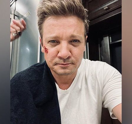 La star de Marvel Jeremy Renner révèle qu'il s'est cassé plus de 30 os dans un accident de chasse-neige 56 La star de Marvel Jeremy Renner révèle qu'il s'est cassé plus de 30 os dans un accident de chasse-neige - 55