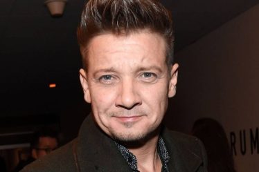 L'acteur de Marvel Jeremy Renner est toujours en soins intensifs après une intervention chirurgicale suite à un accident - 11