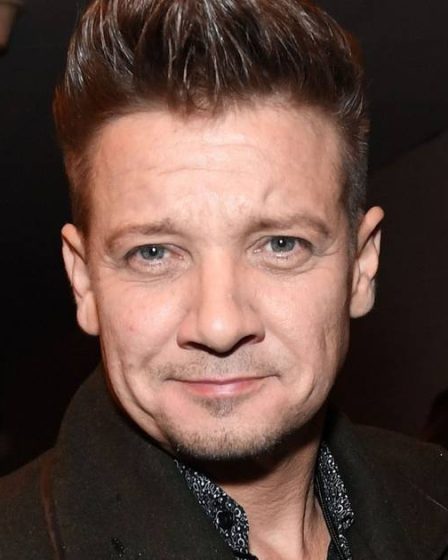 L'acteur de Marvel Jeremy Renner est toujours en soins intensifs après une intervention chirurgicale suite à un accident 6 L'acteur de Marvel Jeremy Renner est toujours en soins intensifs après une intervention chirurgicale suite à un accident - 5