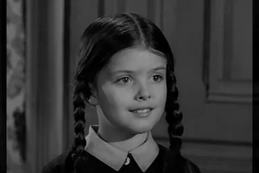 L'actrice originale de Wednesday Addams, Lisa Loring, est décédée. - 5