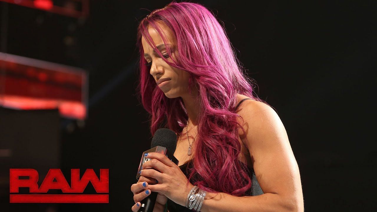 L'ancienne championne féminine semble rendre hommage à Sasha Banks après son départ annoncé de la WWE. 2 L'ancienne championne féminine semble rendre hommage à Sasha Banks après son départ annoncé de la WWE. - 1