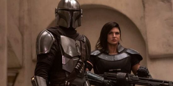 Le méchant de "Mandalorian" confirme le retour de "Star Wars" avec un vague avertissement - Inside the Magic 5 Din Djarin (Pedro Pascal) et Cara Dune (Gine Carano) dans 'The Mandalorian'.
