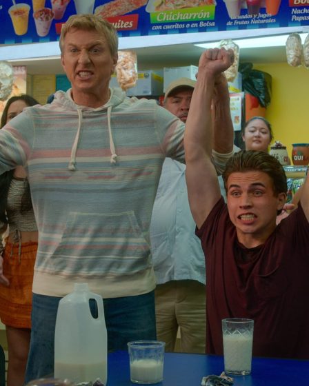 Mise à jour de la saison 6 de Cobra Kai, annonce du renouvellement, teaser, casting, synopsis, et plus encore. 25 Mise à jour de la saison 6 de Cobra Kai, annonce du renouvellement, teaser, casting, synopsis, et plus encore. - 24