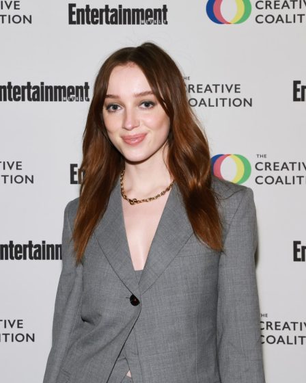 Mise à jour du casting de la saison 3 de Bridgerton : Phoebe Dynevor n'apparaîtra pas dans le rôle de Daphne Bridgerton. 31 Mise à jour du casting de la saison 3 de Bridgerton : Phoebe Dynevor n'apparaîtra pas dans le rôle de Daphne Bridgerton. - 30